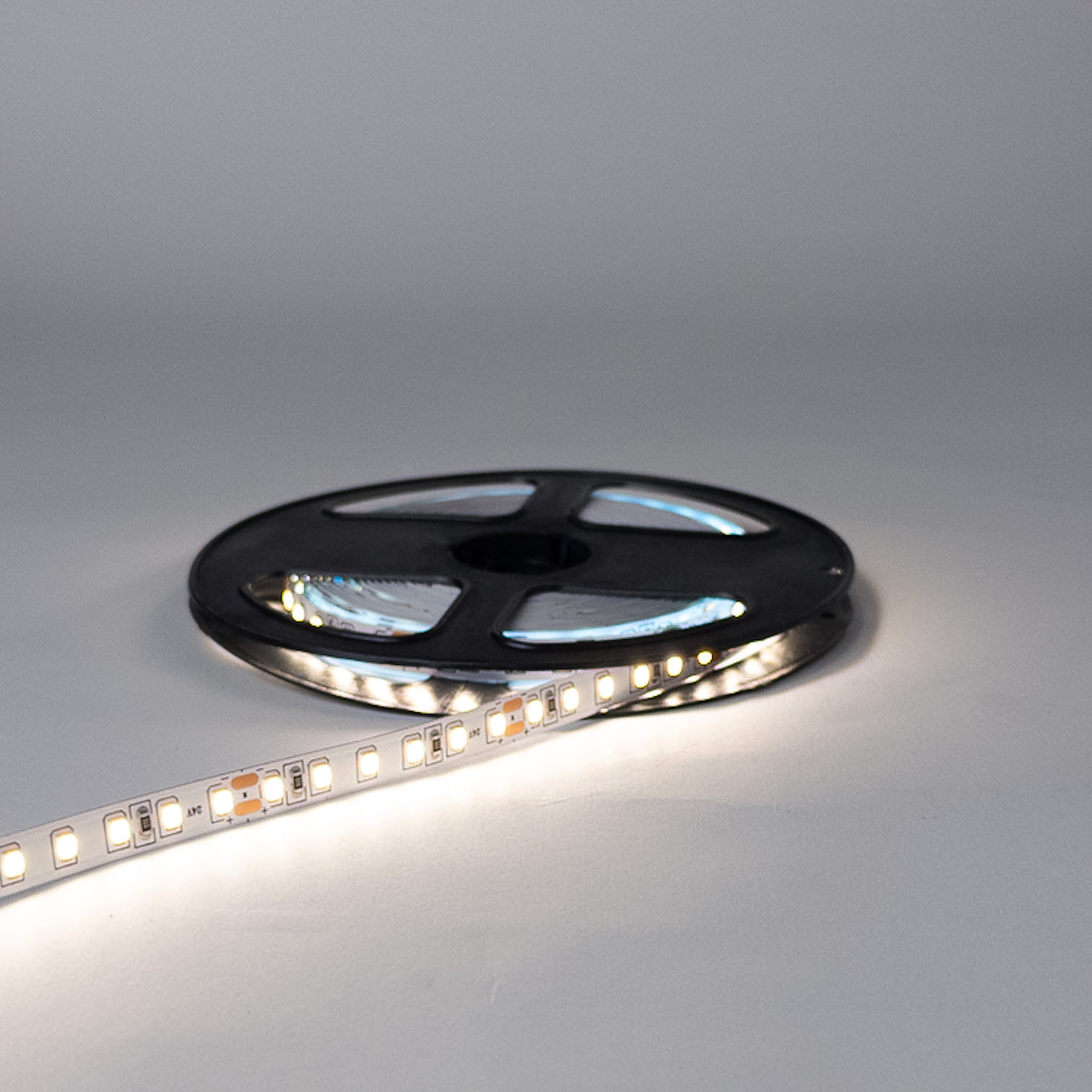 24V, LED TRAKA 2835/120, 4000K, 10W, CRI95, IP20 - Слика 2