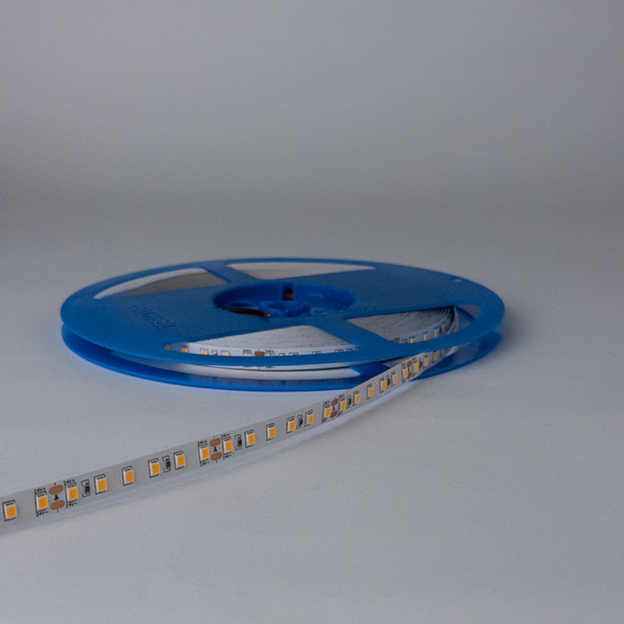 24V, LED TRAKA 2835/120, 3000K, 10W, CRI95, IP20