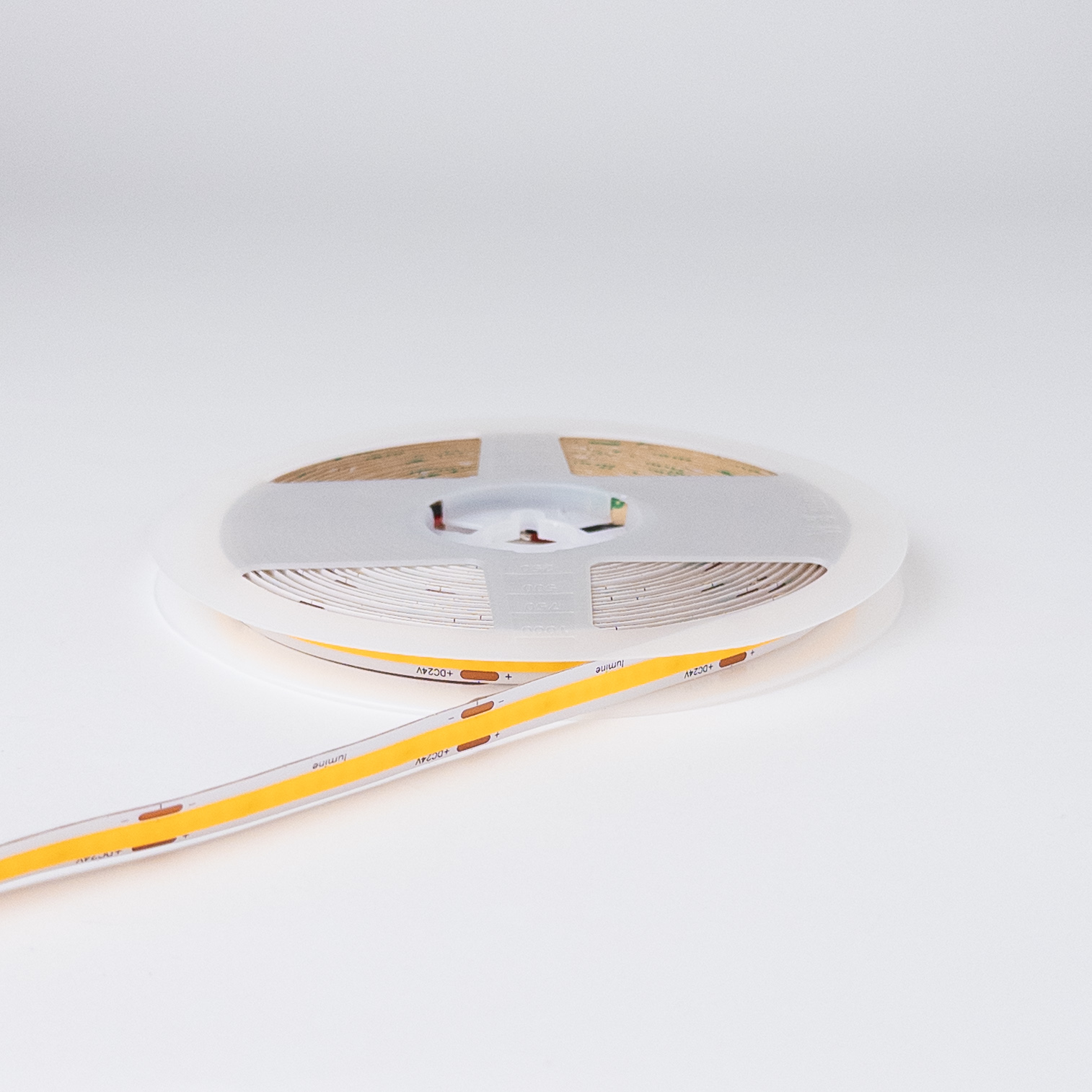 24V, LED TRAKA COB, 9W, 3000K, 320 dioda/m IP20 | LEDTRAKE